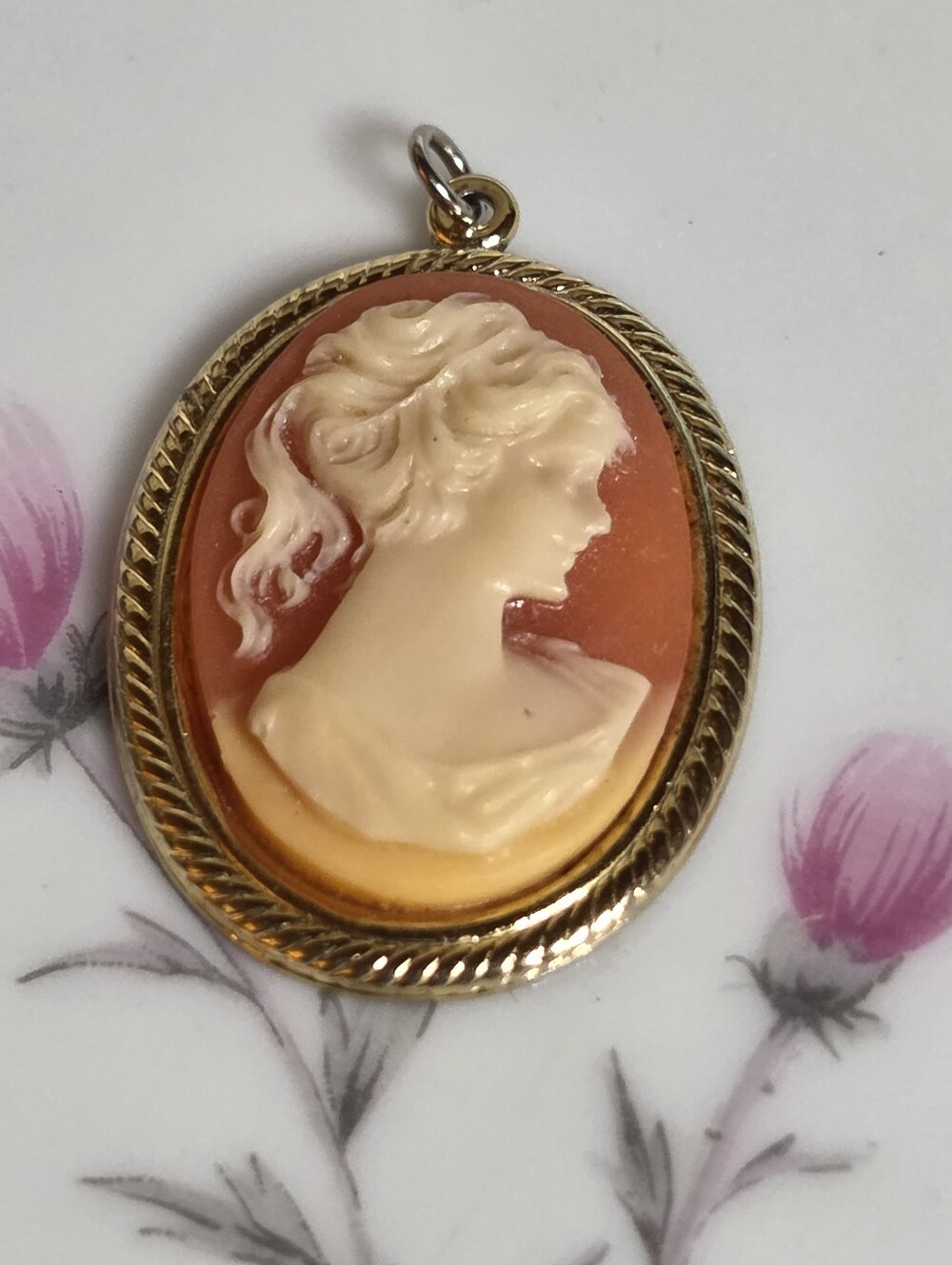 Vintage-style Cameo Pendant